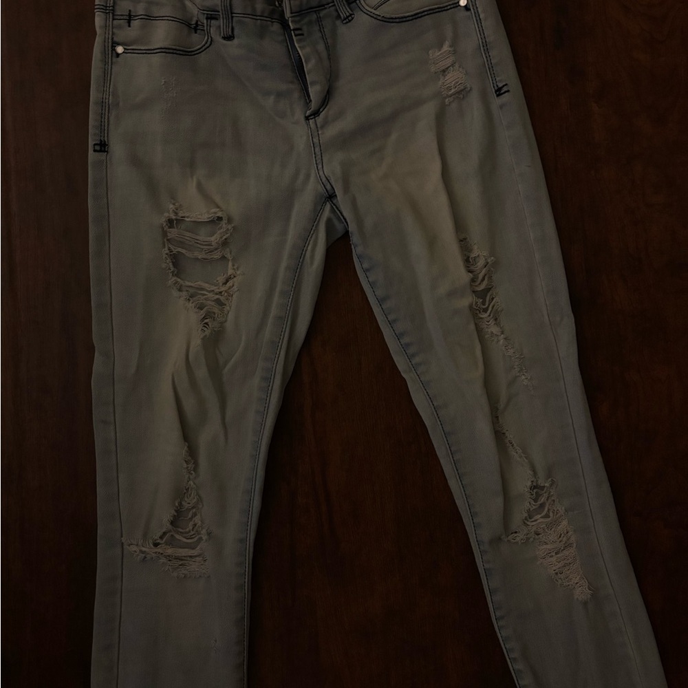 bebe Distressed Skinny Jeans in Gray